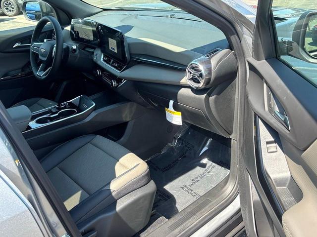 Photo of 2026 Sterling Gray Metallic Chevrolet Equinox