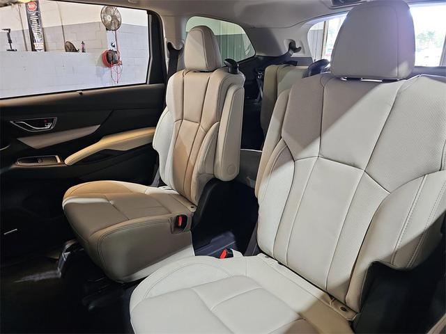 Photo of 2025 Crystal White Pearl Subaru Ascent