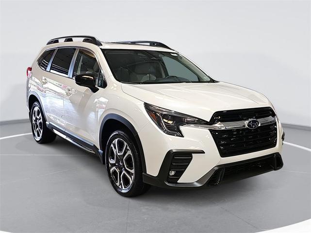 Photo of 2025 Crystal White Pearl Subaru Ascent