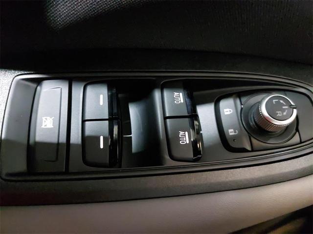 Photo of 2025 Crystal White Pearl Subaru Outback