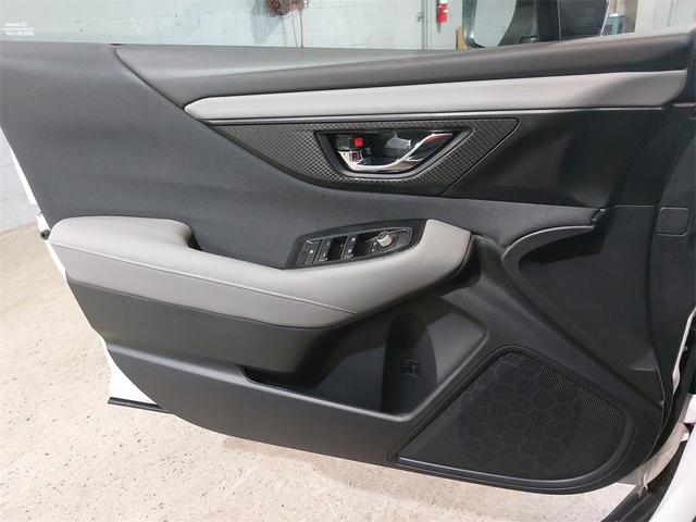 Photo of 2025 Crystal White Pearl Subaru Outback