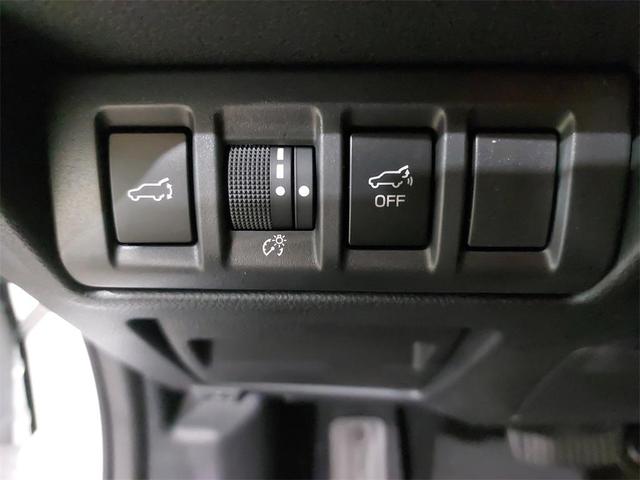 Photo of 2025 Crystal White Pearl Subaru Outback