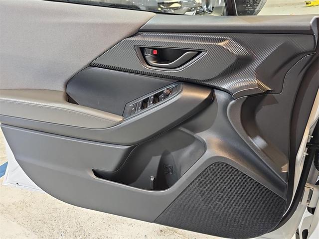 Photo of 2025 Crystal White Pearl Subaru Crosstrek