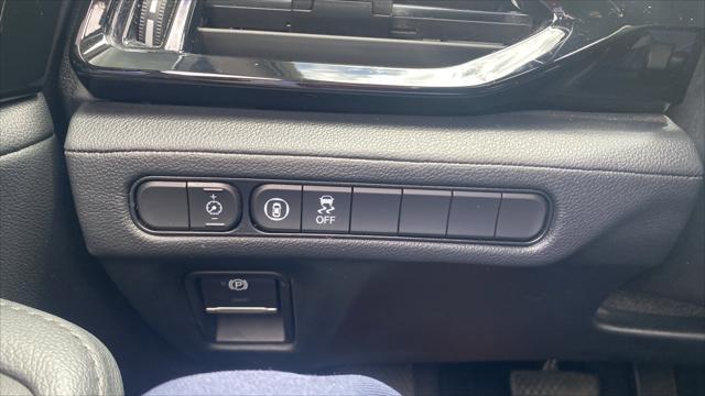Photo of 2022 Lunar Silver Metallic Acura MDX