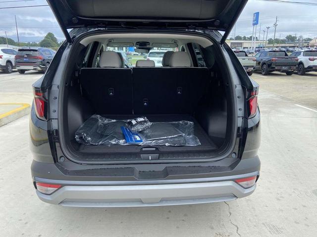 Photo of 2025 Black Hyundai TUCSON