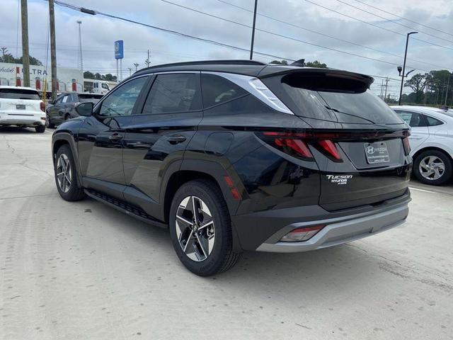 Photo of 2025 Black Hyundai TUCSON