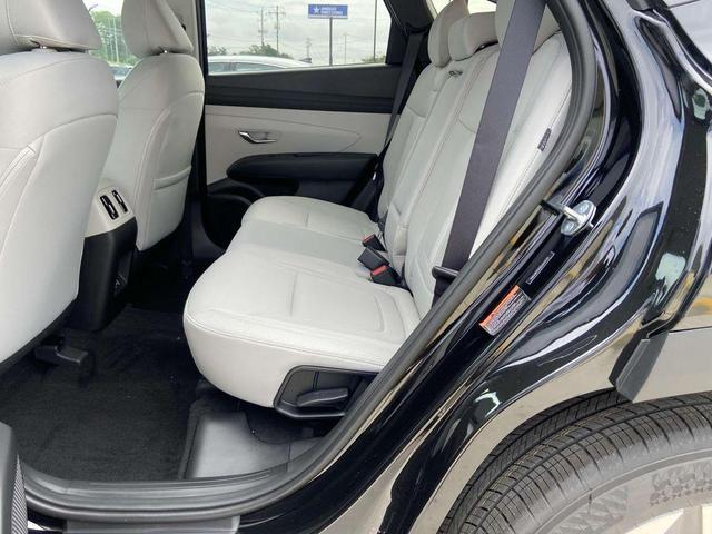 Photo of 2025 Black Hyundai TUCSON