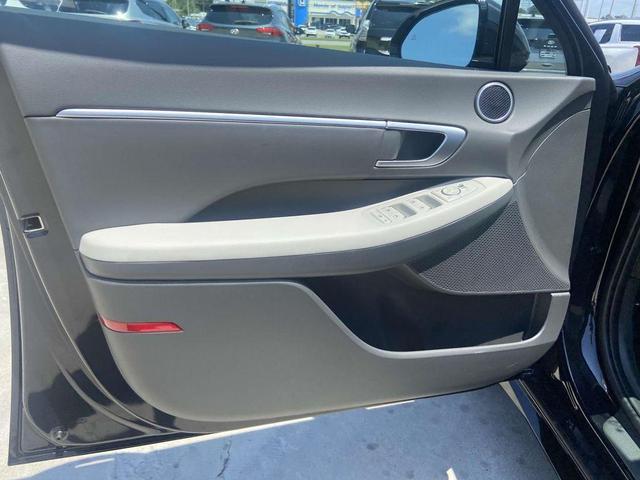 Photo of 2025 Carbon Blue Hyundai SONATA