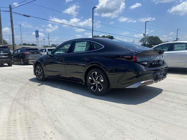 Photo of 2025 Carbon Blue Hyundai SONATA