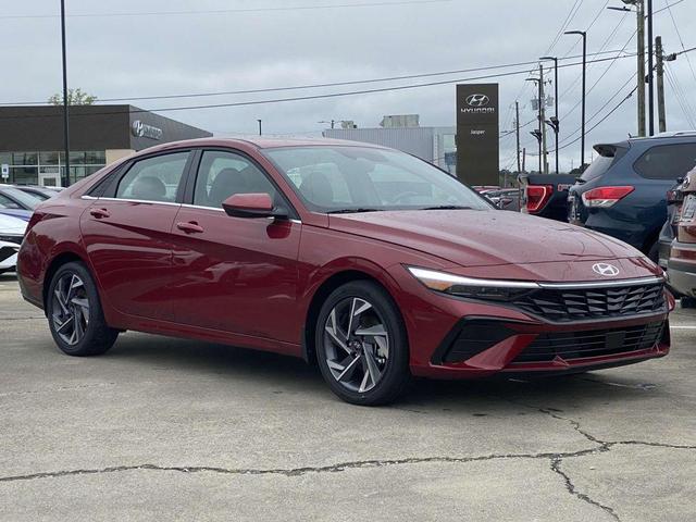 Photo of 2025 Red Hyundai ELANTRA