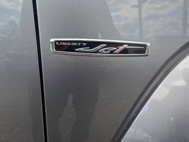 Photo of 2012 Mineral Gray Metallic Clearcoat Jeep Liberty