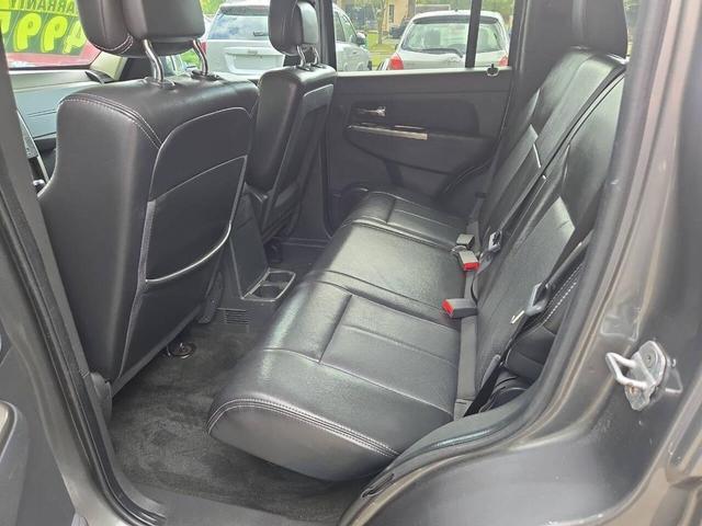 Photo of 2012 Mineral Gray Metallic Clearcoat Jeep Liberty