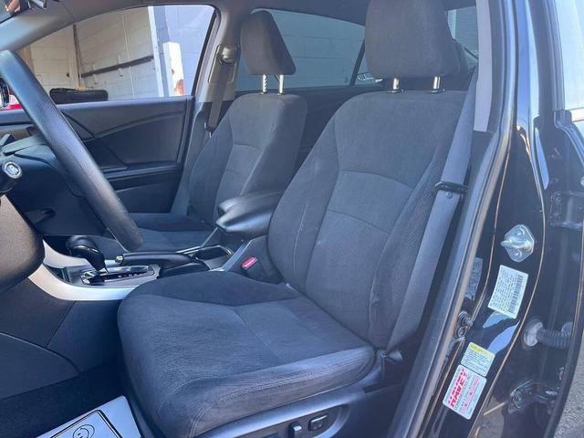 Photo of 2015 Crystal Black Pearl Honda Accord