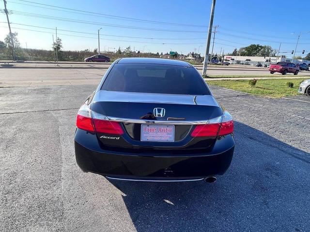 Photo of 2015 Crystal Black Pearl Honda Accord