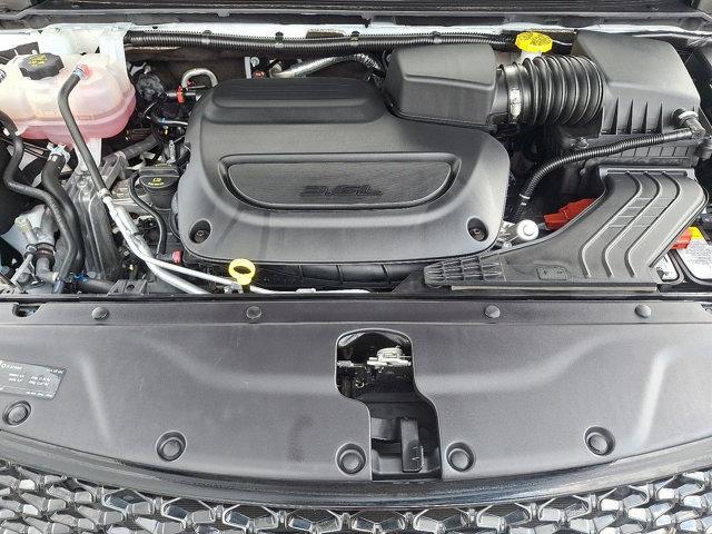 Photo of 2024 Bright White Clearcoat Chrysler Pacifica
