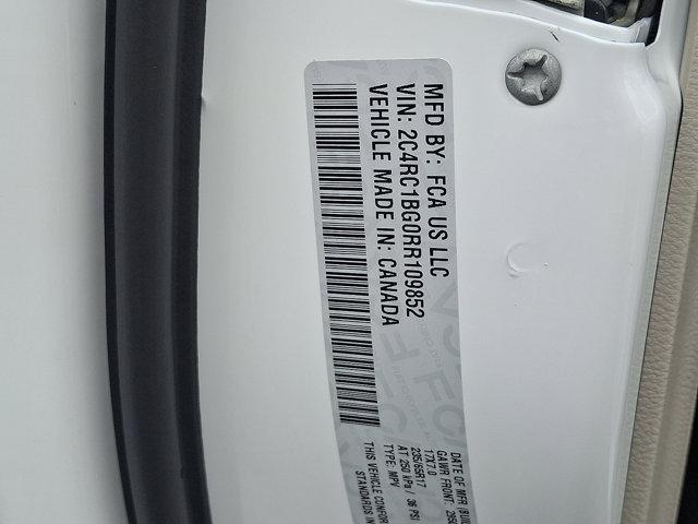 Photo of 2024 Bright White Clearcoat Chrysler Pacifica