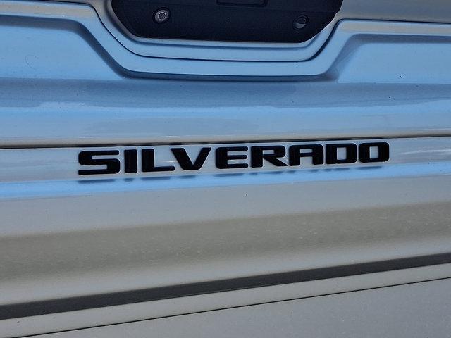 Photo of 2021 Silver Ice Metallic Chevrolet Silverado 1500