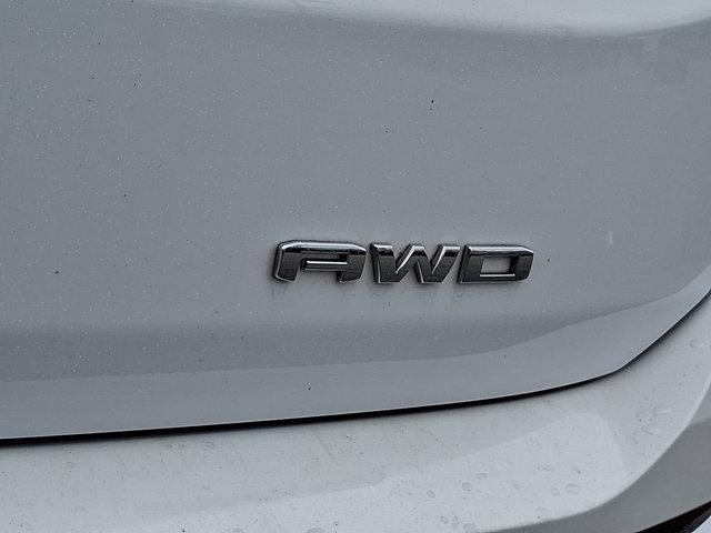 Photo of 2022 Summit White GMC Terrain
