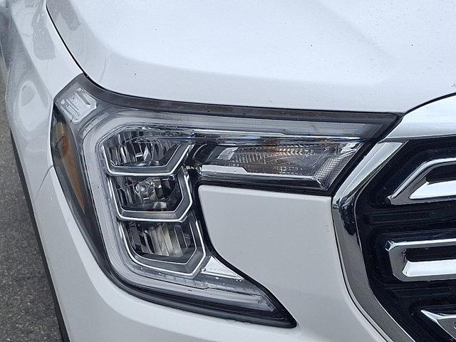 Photo of 2022 Summit White GMC Terrain