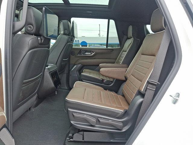 Photo of 2025 White Frost Tri-Coat GMC Yukon