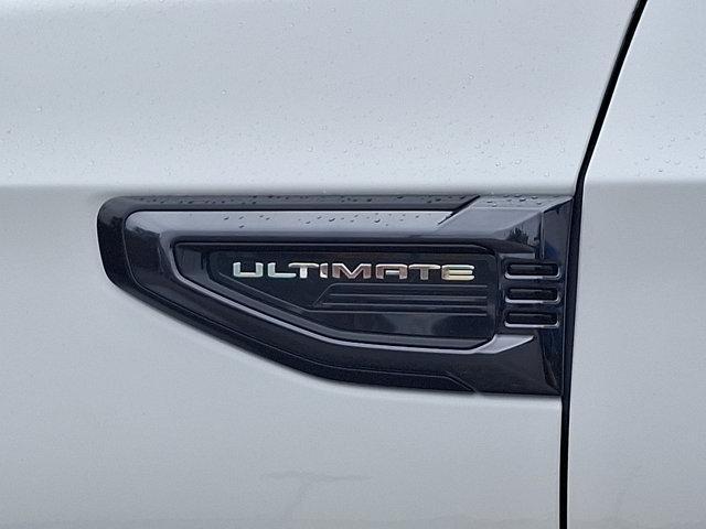 Photo of 2025 White Frost Tri-Coat GMC Yukon