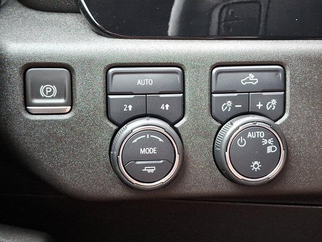 Photo of 2022 Black Chevrolet Silverado 1500