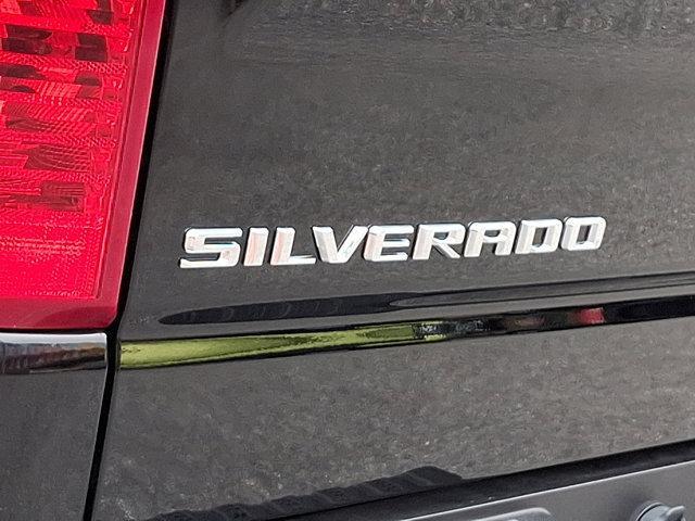 Photo of 2022 Black Chevrolet Silverado 1500