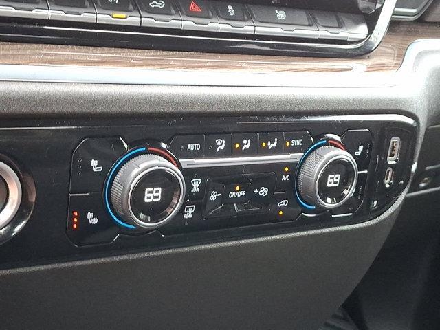 Photo of 2022 Black Chevrolet Silverado 1500