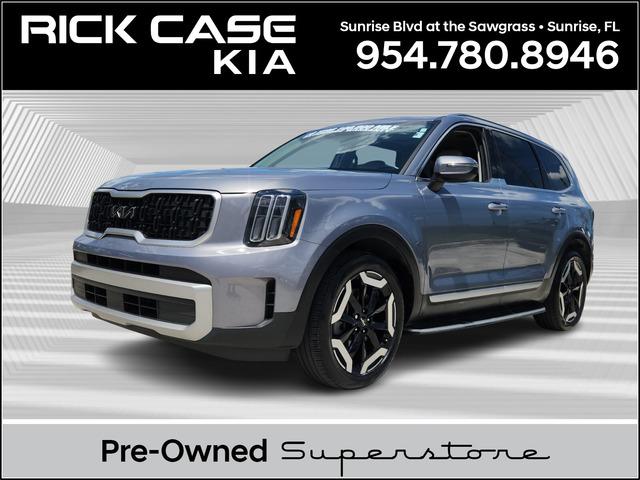 Photo of 2023 Everlasting Silver Kia Telluride