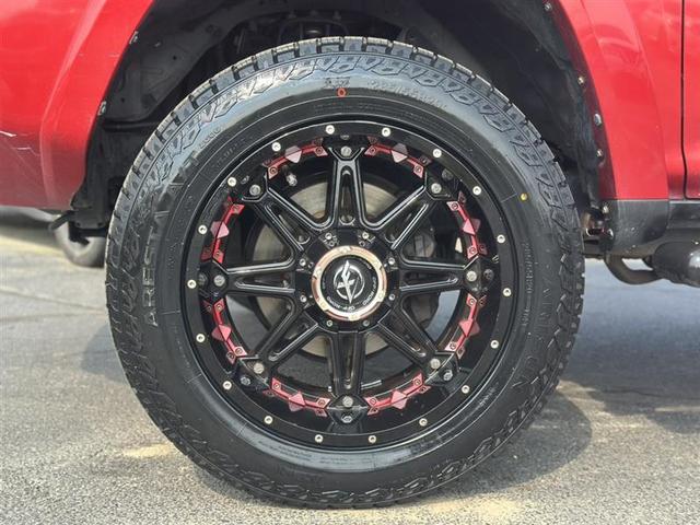 Photo of 2018 Red Toyota 4Runner