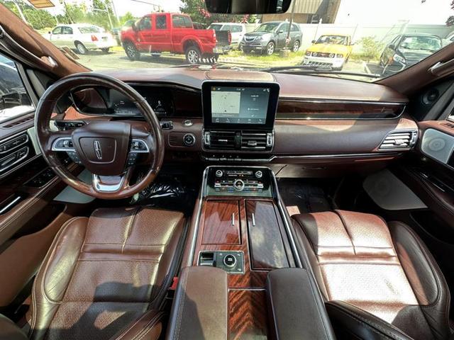 Photo of 2018 Black Lincoln Navigator