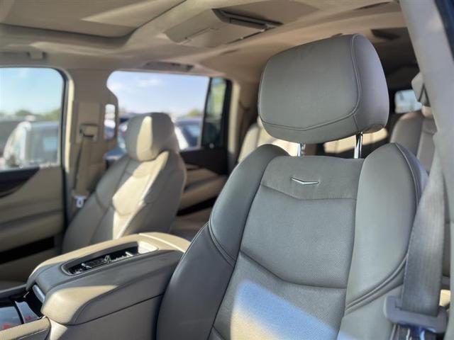 Photo of 2016 Off White Cadillac Escalade ESV