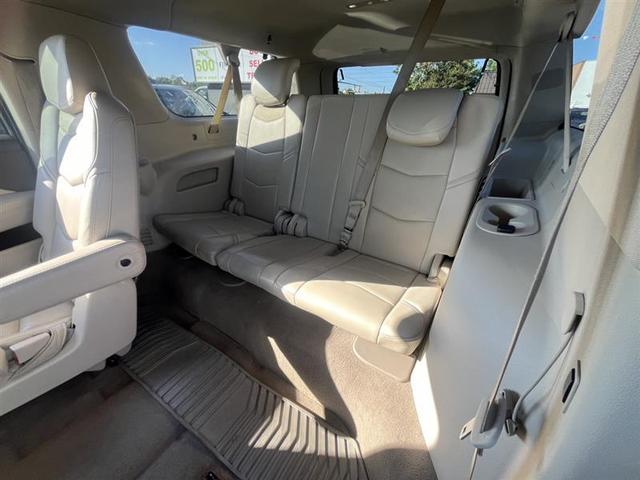 Photo of 2016 Off White Cadillac Escalade ESV