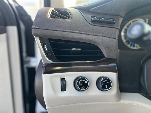 Photo of 2016 Off White Cadillac Escalade ESV