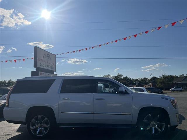 Photo of 2016 Off White Cadillac Escalade ESV
