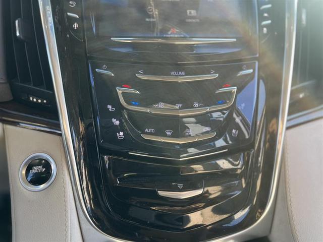 Photo of 2016 Off White Cadillac Escalade ESV