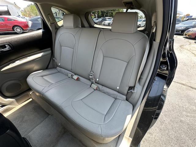 Photo of 2012 Super Black Nissan Rogue