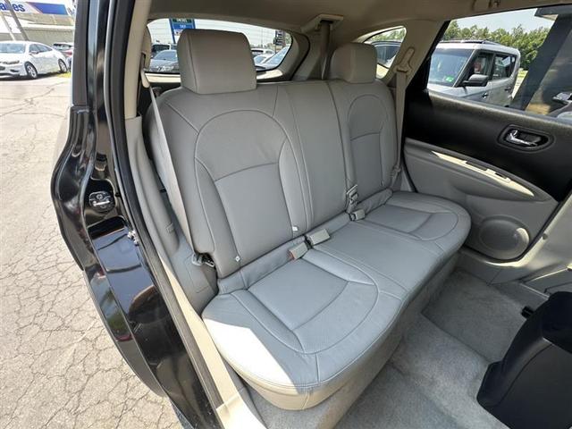 Photo of 2012 Super Black Nissan Rogue
