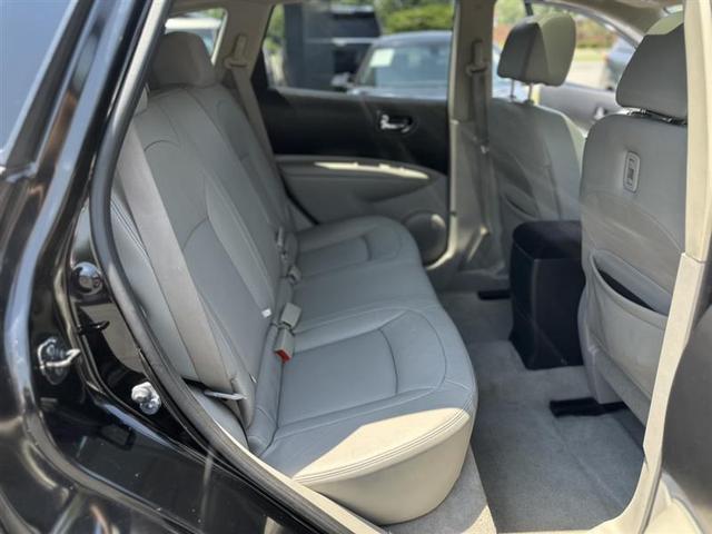 Photo of 2012 Super Black Nissan Rogue