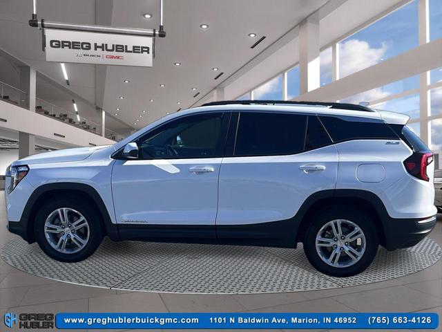 Photo of 2022 Summit White GMC Terrain