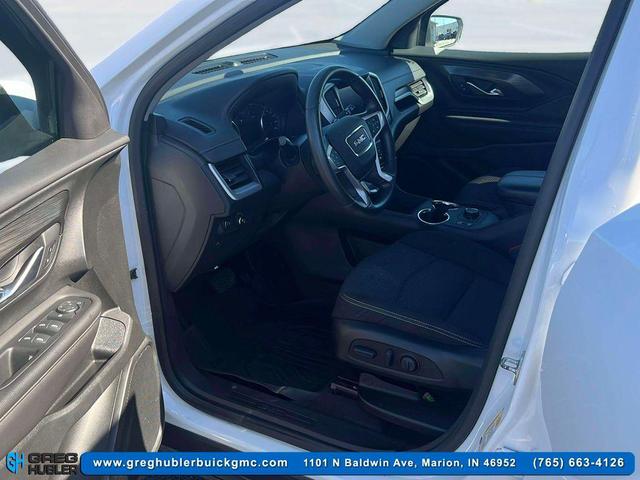Photo of 2022 Summit White GMC Terrain