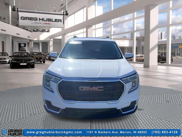 Photo of 2022 Summit White GMC Terrain