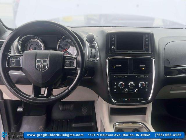Photo of 2019 Billet Silver Metallic Clearcoat Dodge Grand Caravan