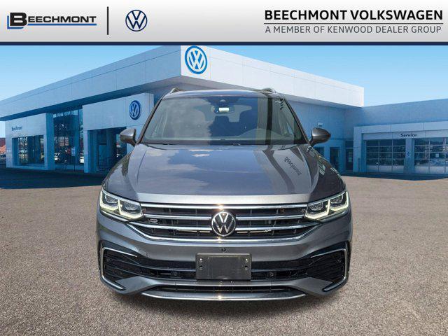 Photo of 2023 Platinum Gray Metallic Volkswagen Tiguan