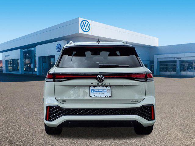 Photo of 2025 Platinum Gray Metallic Volkswagen Tiguan