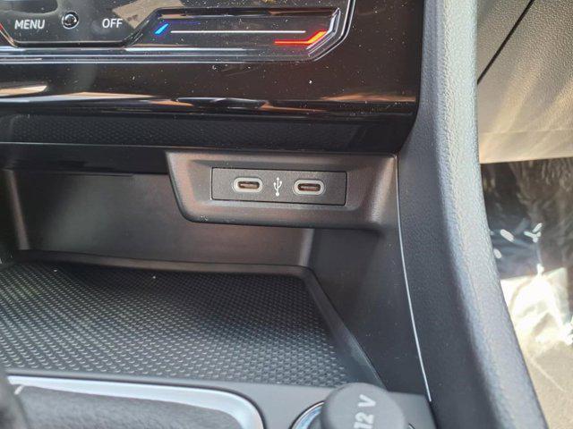 Photo of 2025 Black Pearl Volkswagen Jetta
