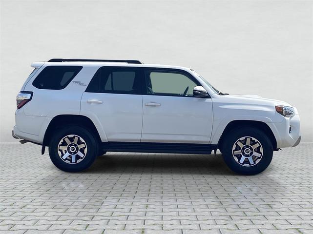 Photo of 2022 White Toyota 4Runner