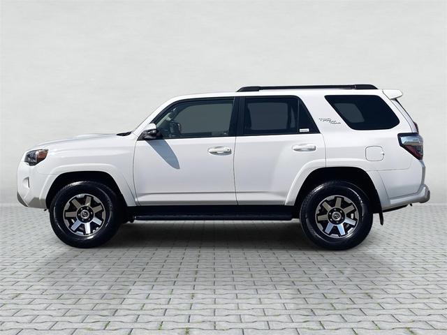 Photo of 2022 White Toyota 4Runner