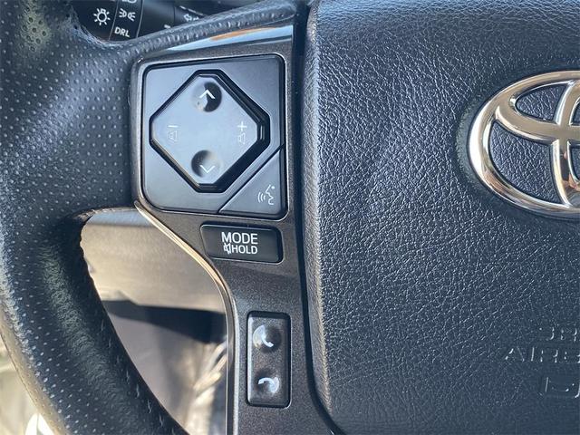 Photo of 2022 White Toyota 4Runner