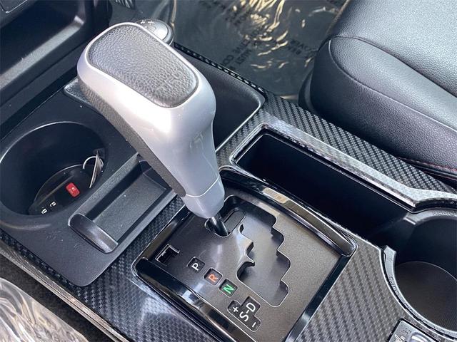 Photo of 2022 White Toyota 4Runner
